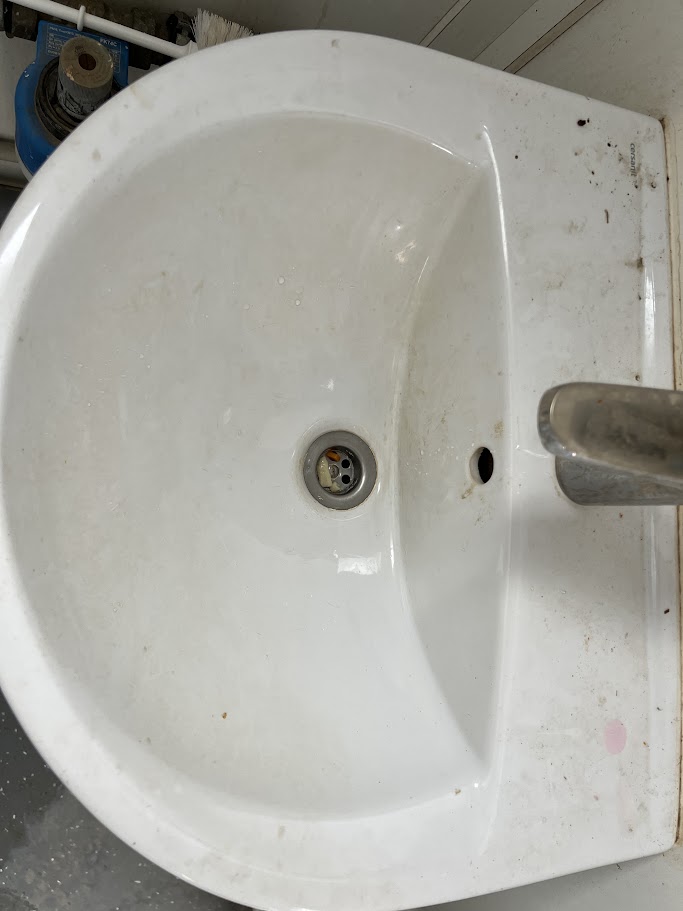 Waschbecken & Armaturen – vorher